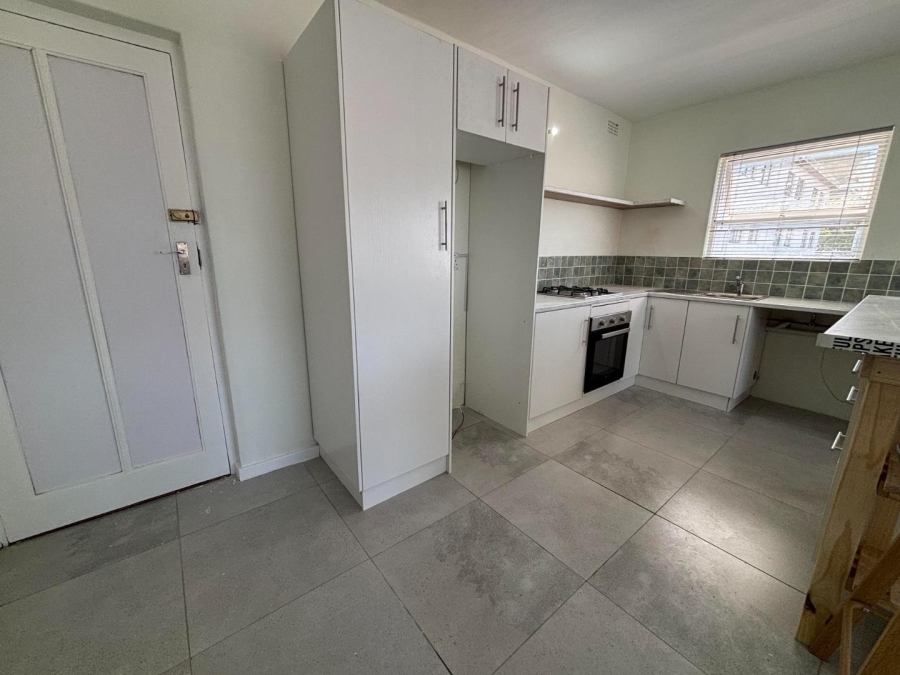 To Let 1 Bedroom Property for Rent in Northcliff Western Cape